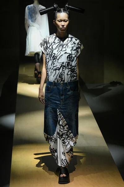 Look 2